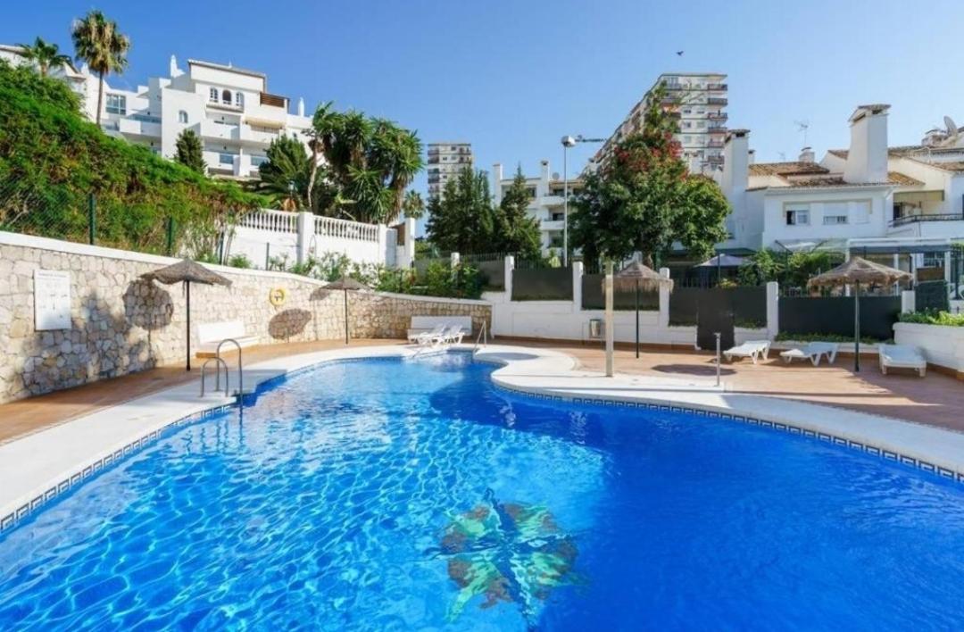 Apartamento Cerca Del Mar Con Piscina Y Parking. Apartment Benalmádena Exterior foto